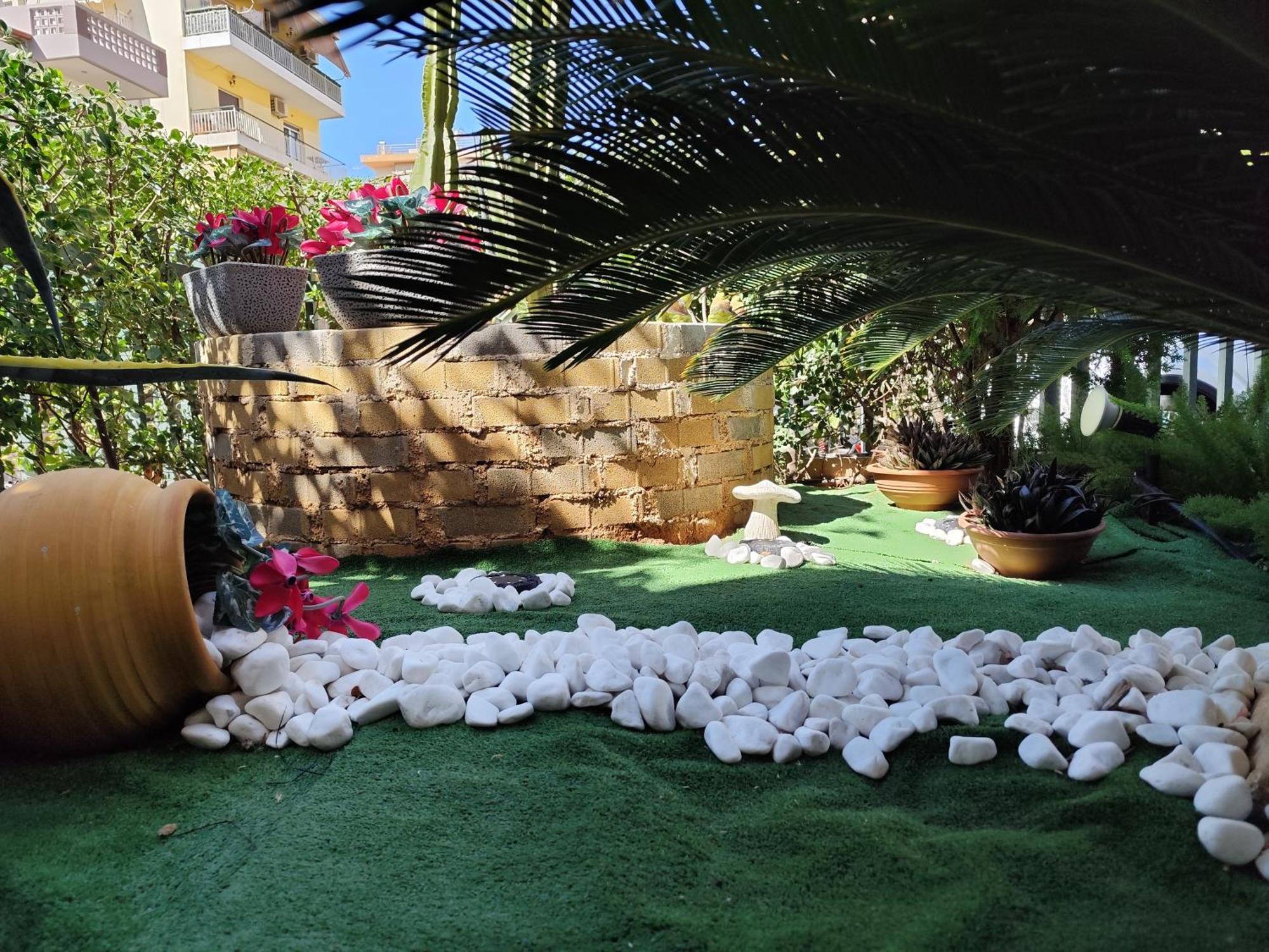 Anastasia'S Apartment With Yard Athens Exterior photo